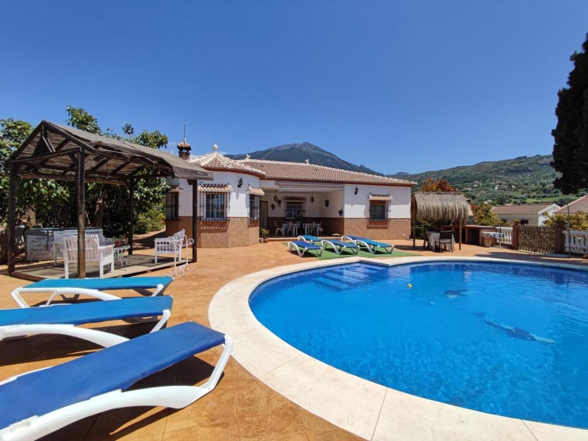 Los Naranjos Alcaucín Exteriör bild